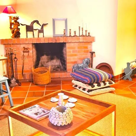 Casas Do Alpendre *