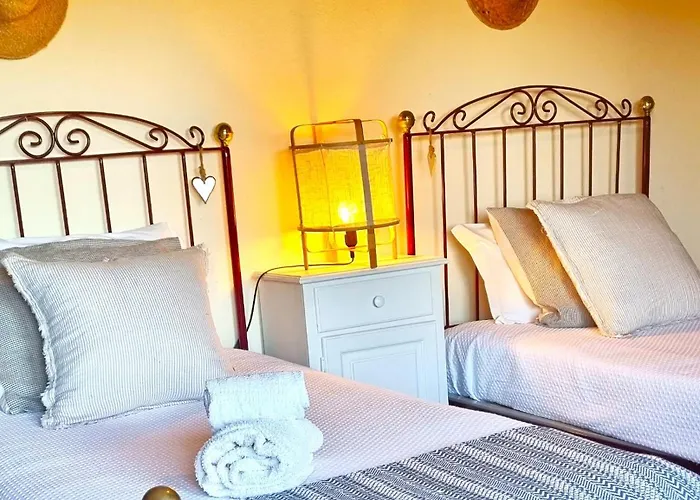 בית נופש Casas Do Alpendre אובידוס